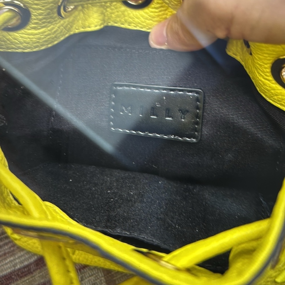 Milly bucket bag yellow new without tags - Picture 4 of 6